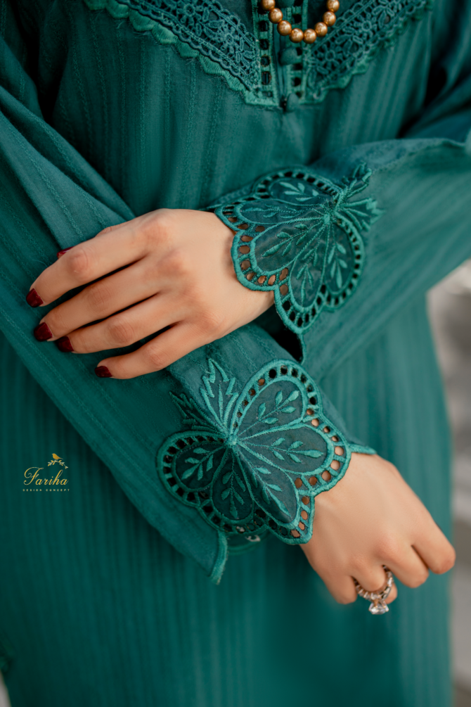 Doryia Green Kurti