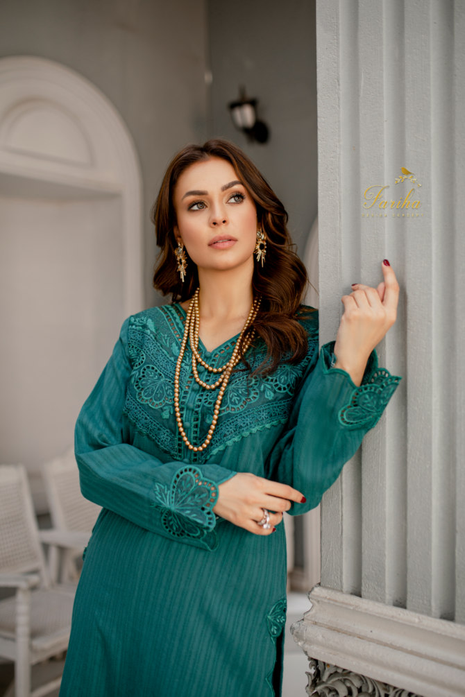 Doryia Green Kurti