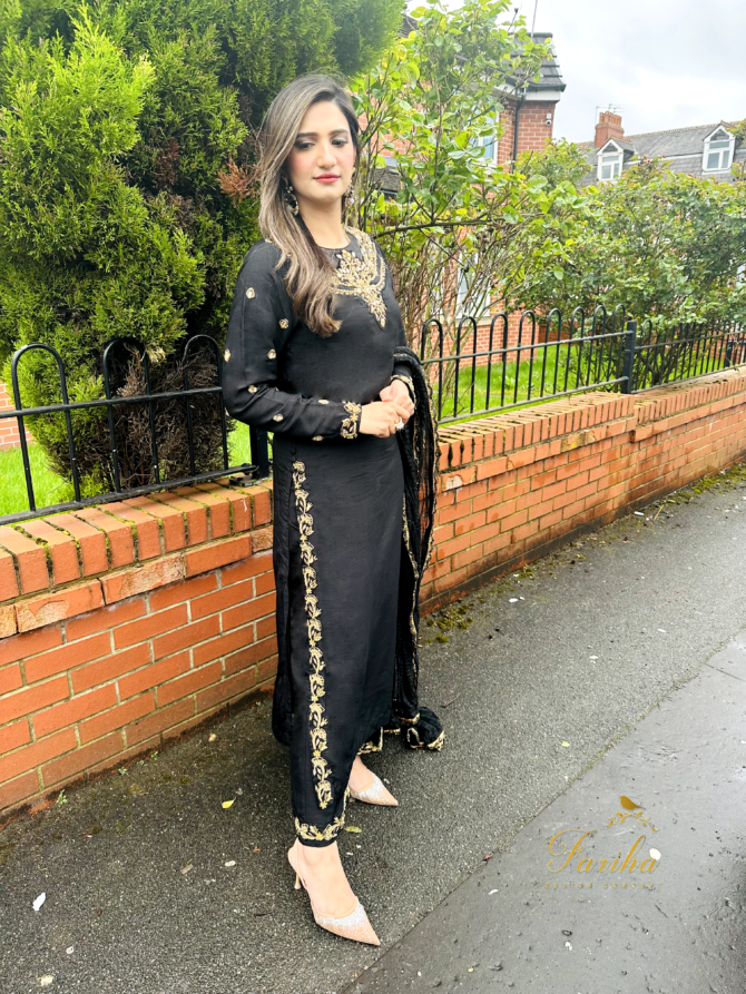 Korean Rawsilk ensemble side pose